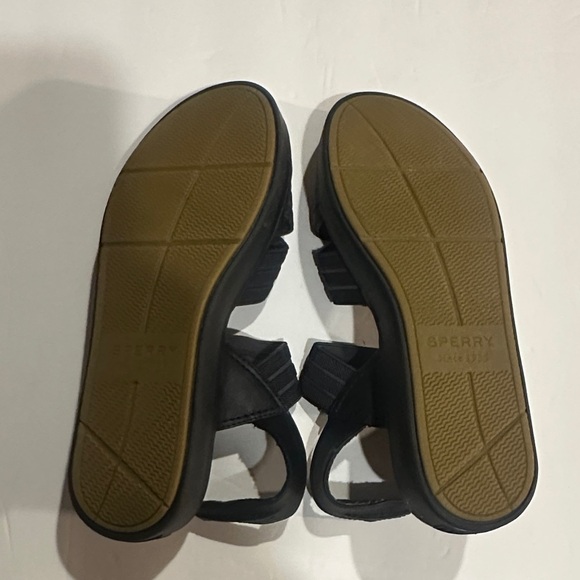 Sperry Bayou plushstep Black and Tan stretchy strap Sandals with heel cushion - Picture 7 of 10